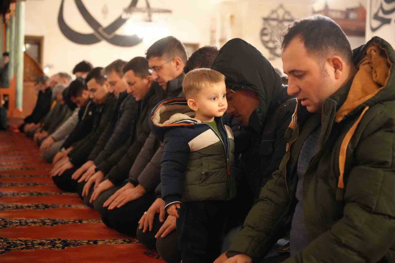 Edirne’de Miraç Kandili dualarla idrak edildi