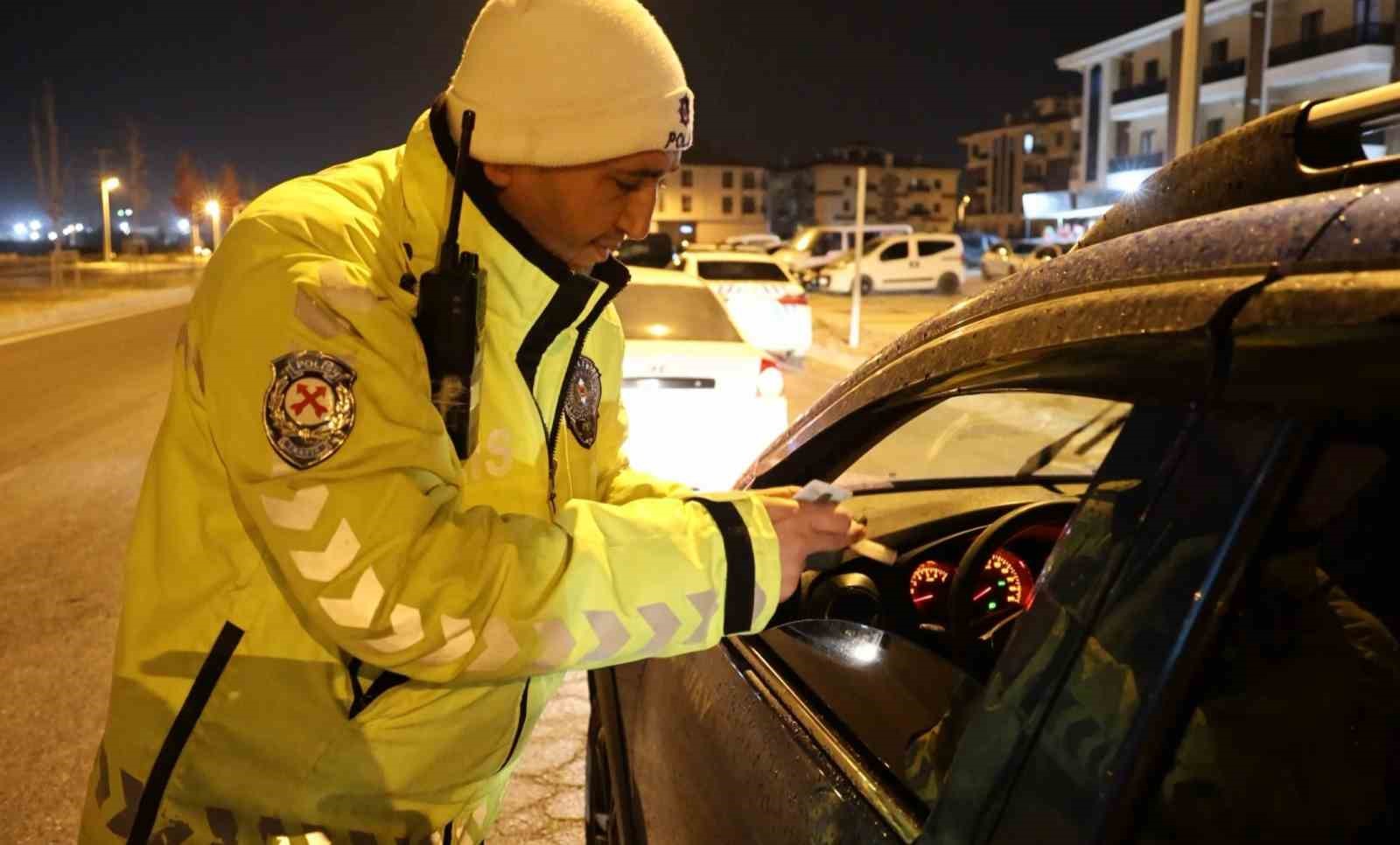 Aksaray’da trafik ekiplerinden alkol denetimi