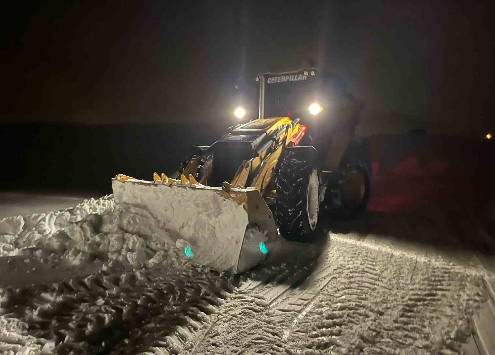 Hamile kadın 5.5 saatlik çalışmayla hastaneye ulaştırıldı