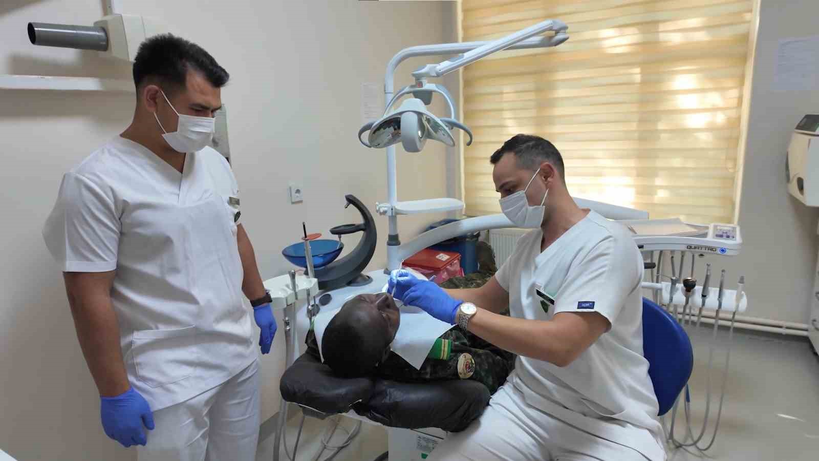 Vatan savunmasının kahramanları zorlu eğitimlerden geçiyor