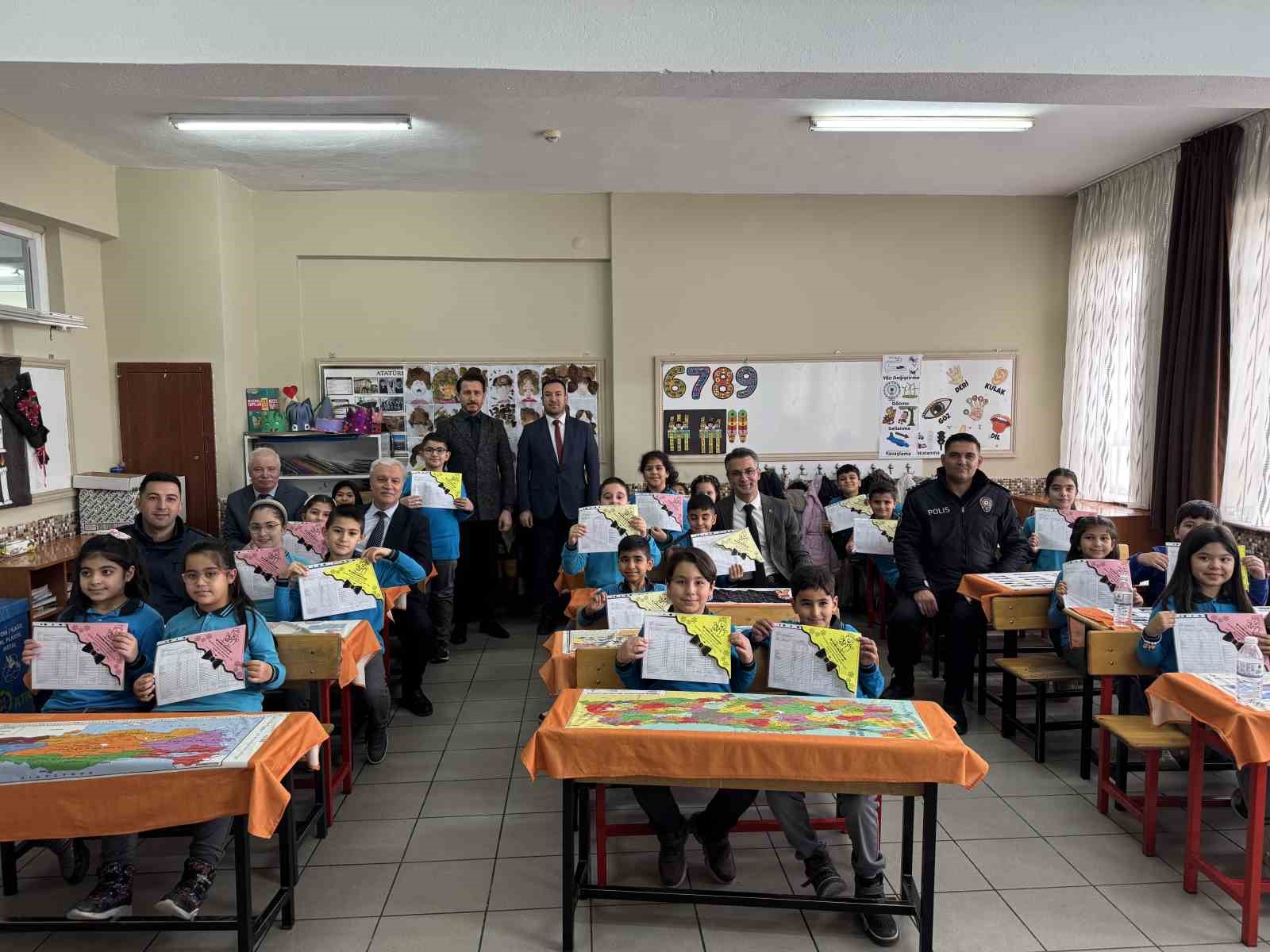 Kulu’da 7 bin 600 öğrenci karne aldı