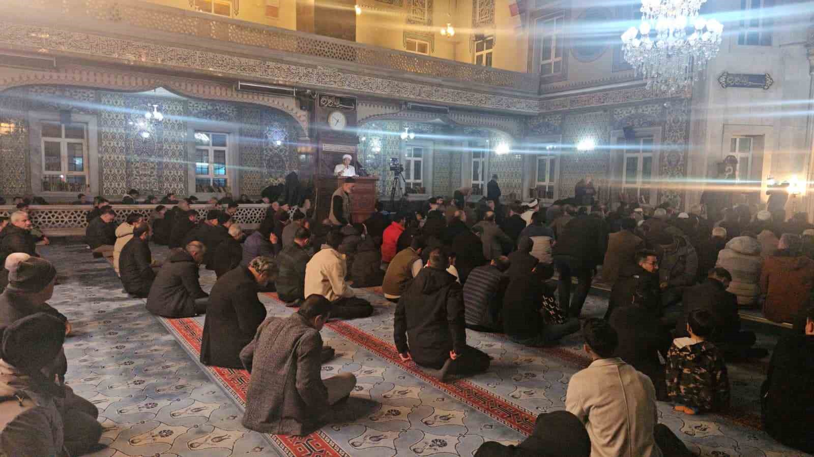 Elazığ’da Miraç Kandili dualarla idrak edildi