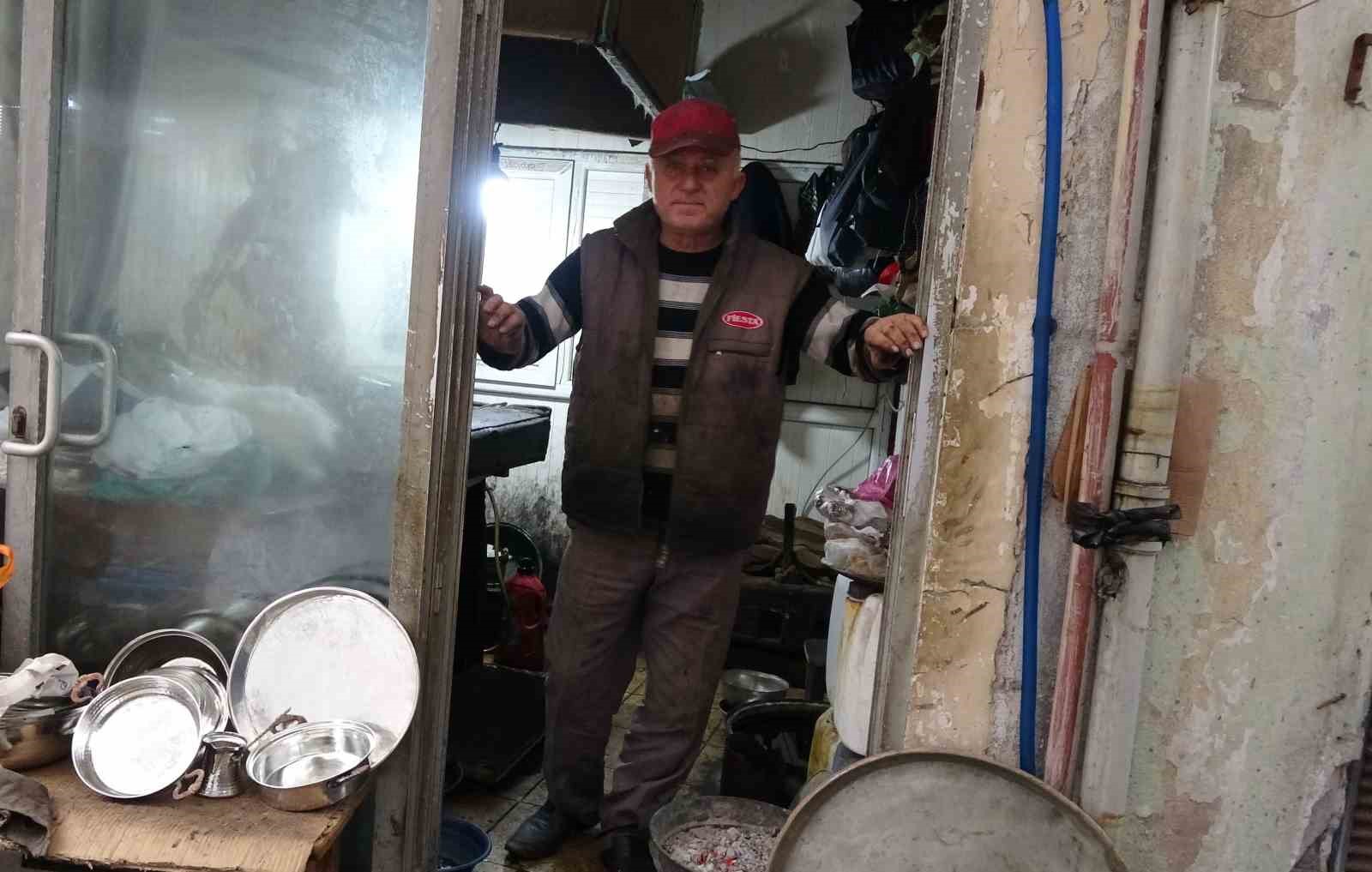 Artık ne genç kızların çeyizinde ne de mutfaklarda yer alıyor