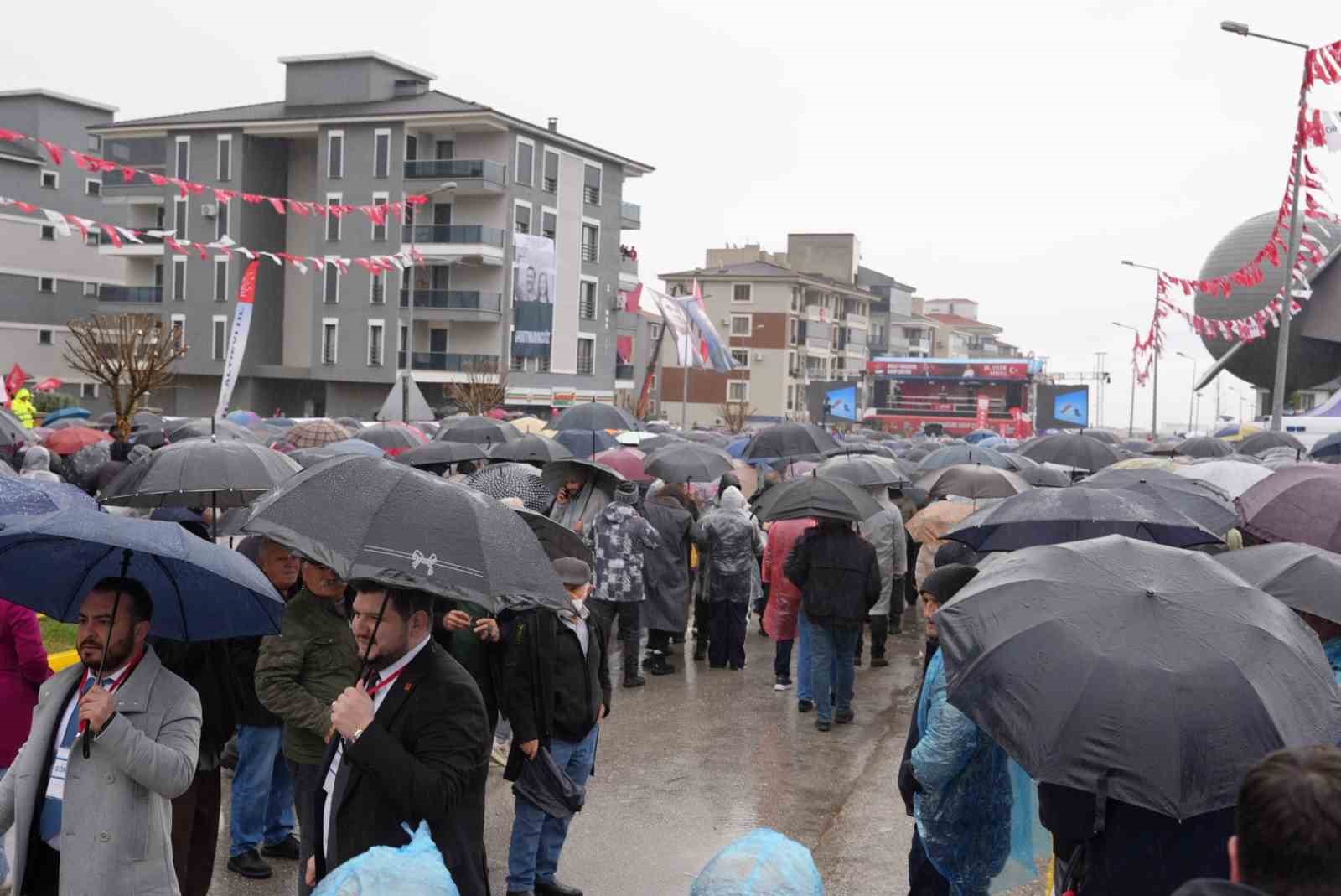 Özgür Özel, Denizli’de partilileriyle buluşuyor