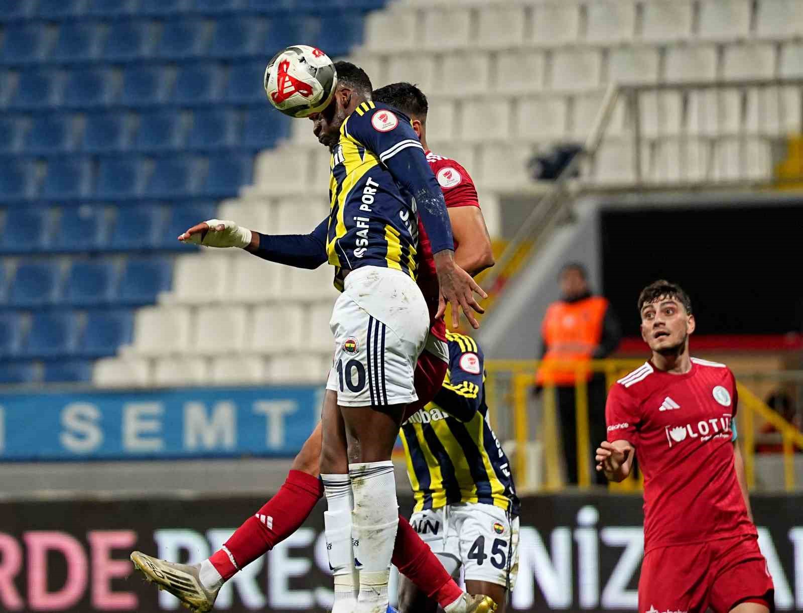 Ziraat Türkiye Kupası: Beyoğlu Yeni Çarşı: 0 - Fenerbahçe: 0 (İlk yarı)