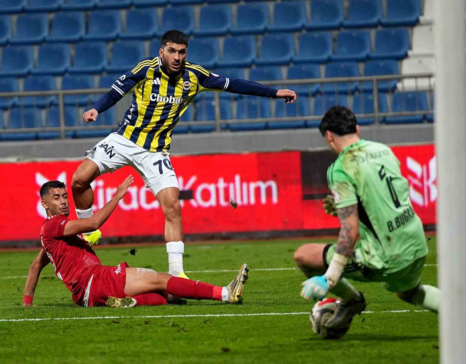 Ziraat Türkiye Kupası: Beyoğlu Yeni Çarşı: 0 - Fenerbahçe: 0 (İlk yarı)