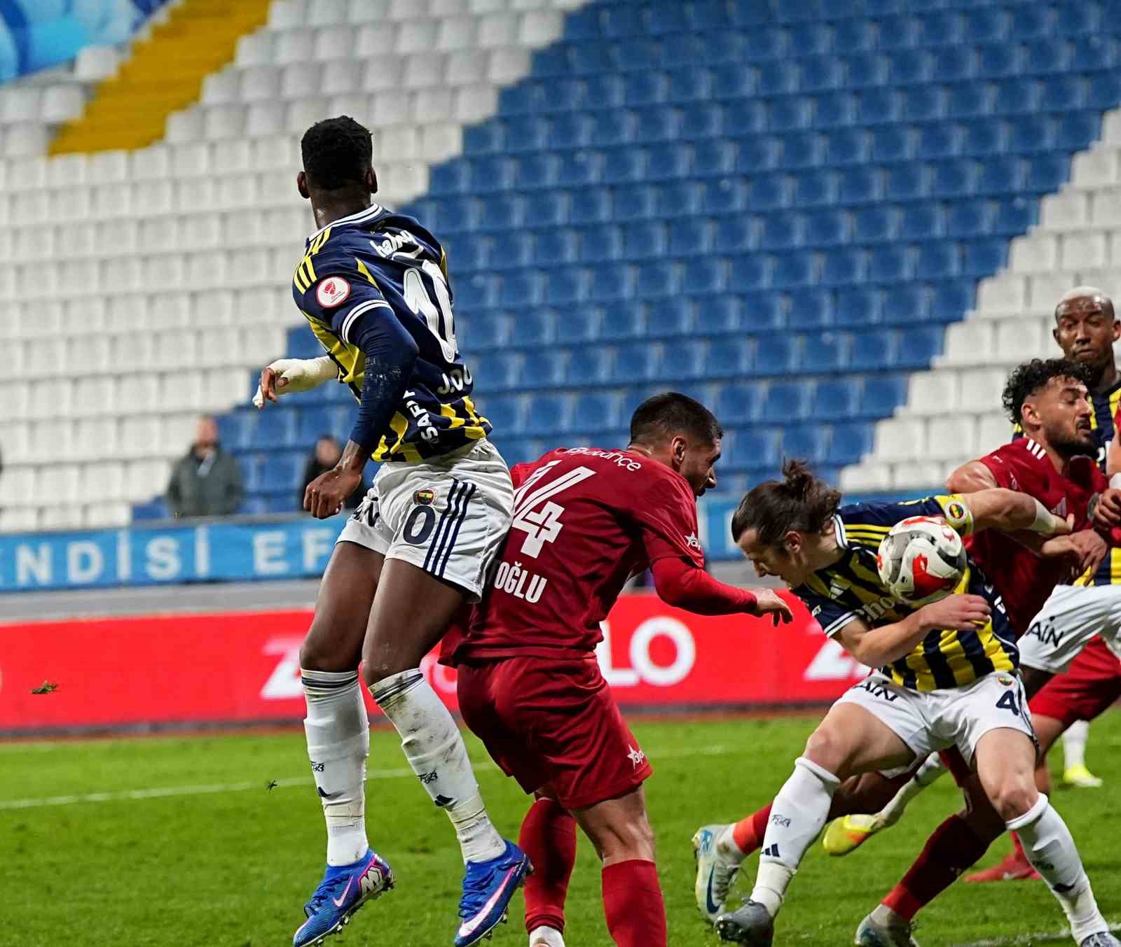 Ziraat Türkiye Kupası: Beyoğlu Yeni Çarşı: 0 - Fenerbahçe: 0 (İlk yarı)