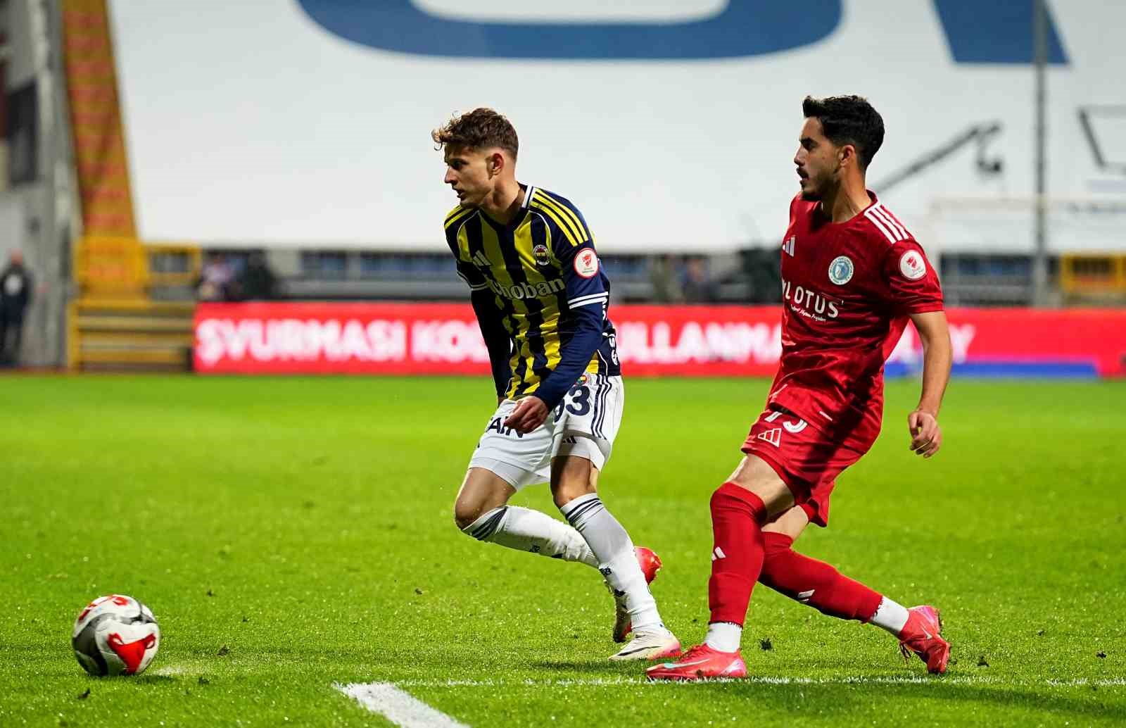 Ziraat Türkiye Kupası: Beyoğlu Yeni Çarşı: 0 - Fenerbahçe: 0 (İlk yarı)
