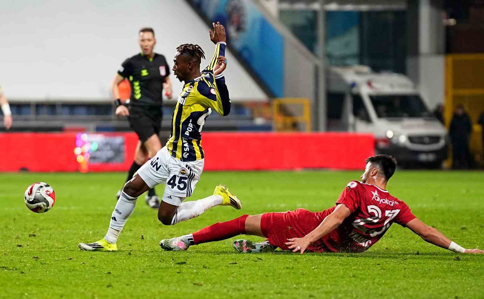 Ziraat Türkiye Kupası: Beyoğlu Yeni Çarşı: 0 - Fenerbahçe: 0 (İlk yarı)