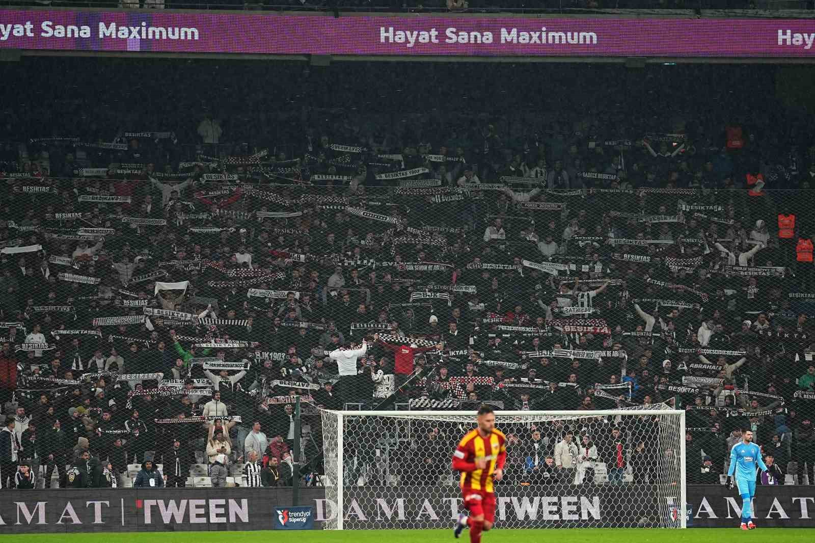 Dolmabahçe’de ‘istifa’ sesleri!