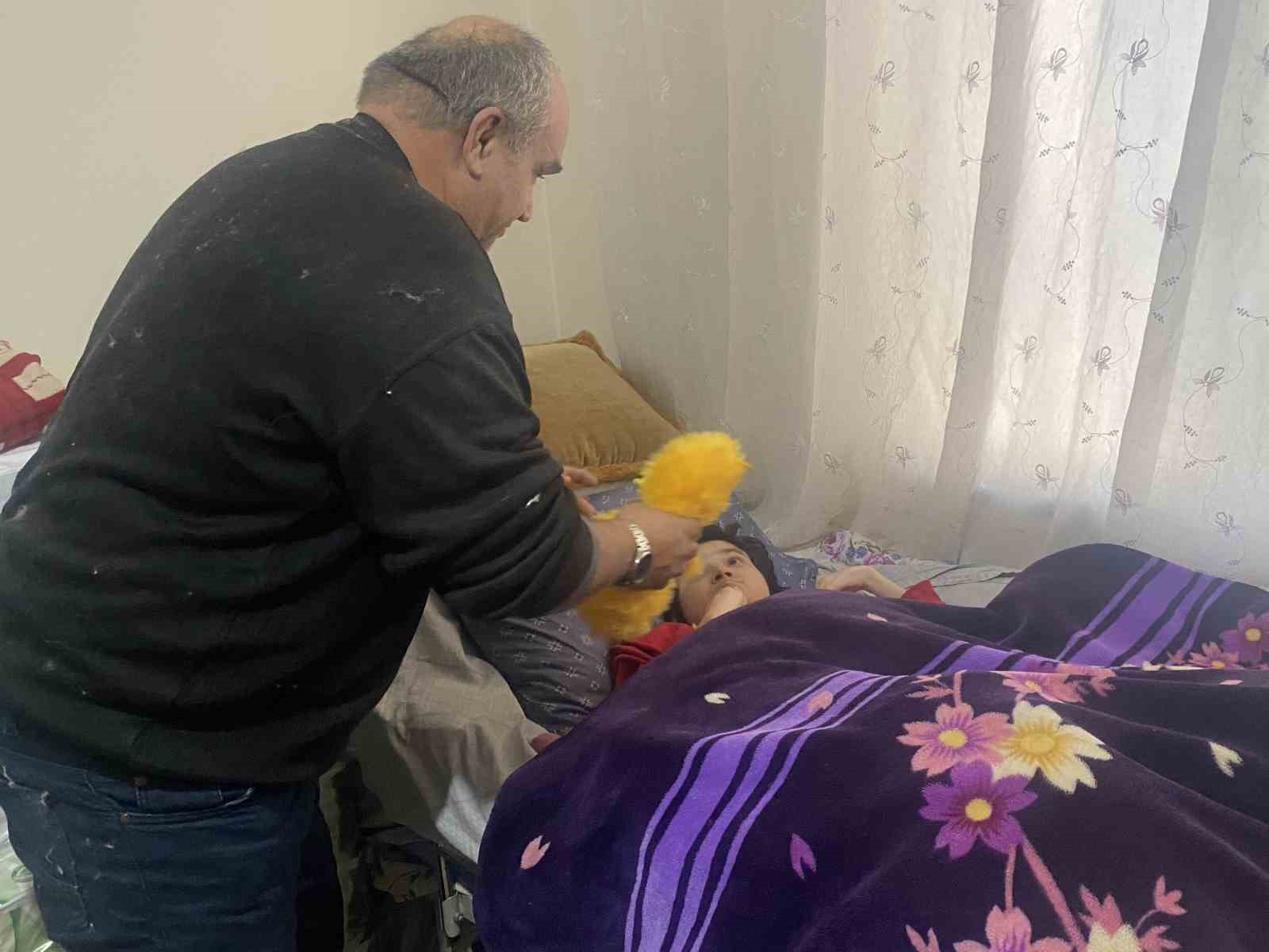 Baldızının vasiyetine 10 yıldır ’evlat’ gibi bakıyor: ’Yaşamaz’ dediler, canları oldu