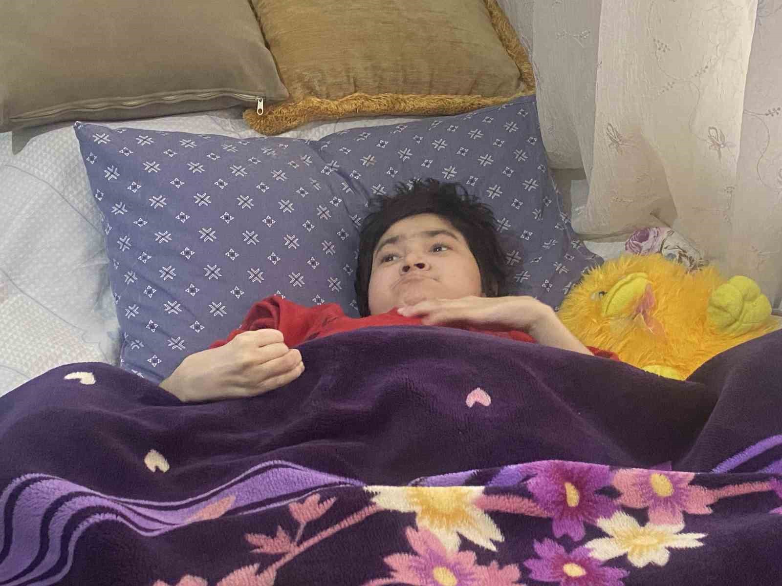 Baldızının vasiyetine 10 yıldır ’evlat’ gibi bakıyor: ’Yaşamaz’ dediler, canları oldu