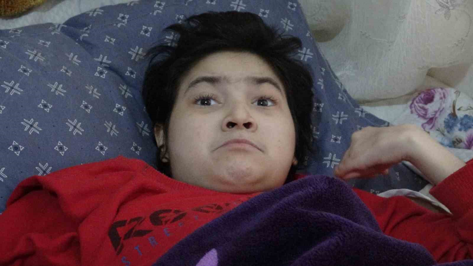 Baldızının vasiyetine 10 yıldır ’evlat’ gibi bakıyor: ’Yaşamaz’ dediler, canları oldu