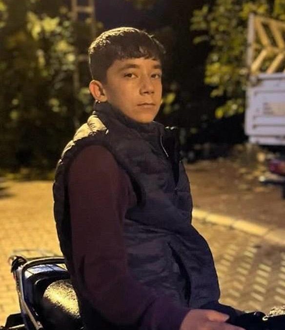 Otomobil uçuruma yuvarlandı, çocuk sürücü hayatını kaybetti