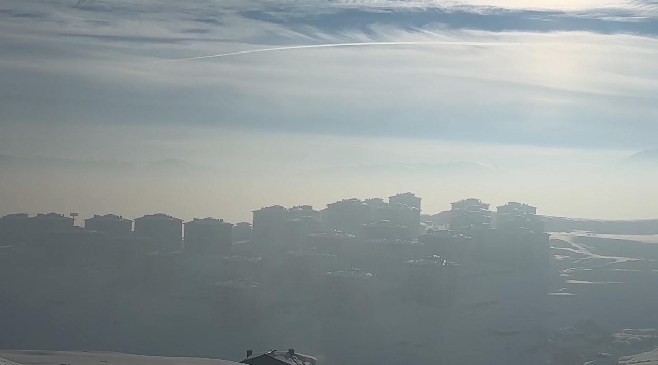 Yüksekova’da yoğun sis: Ankara-Yüksekova uçuşları iptal edildi