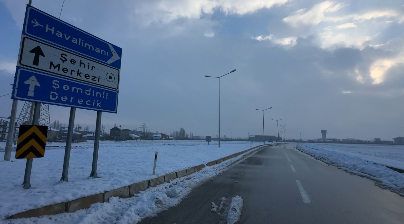 Yüksekova’da yoğun sis: Ankara-Yüksekova uçuşları iptal edildi