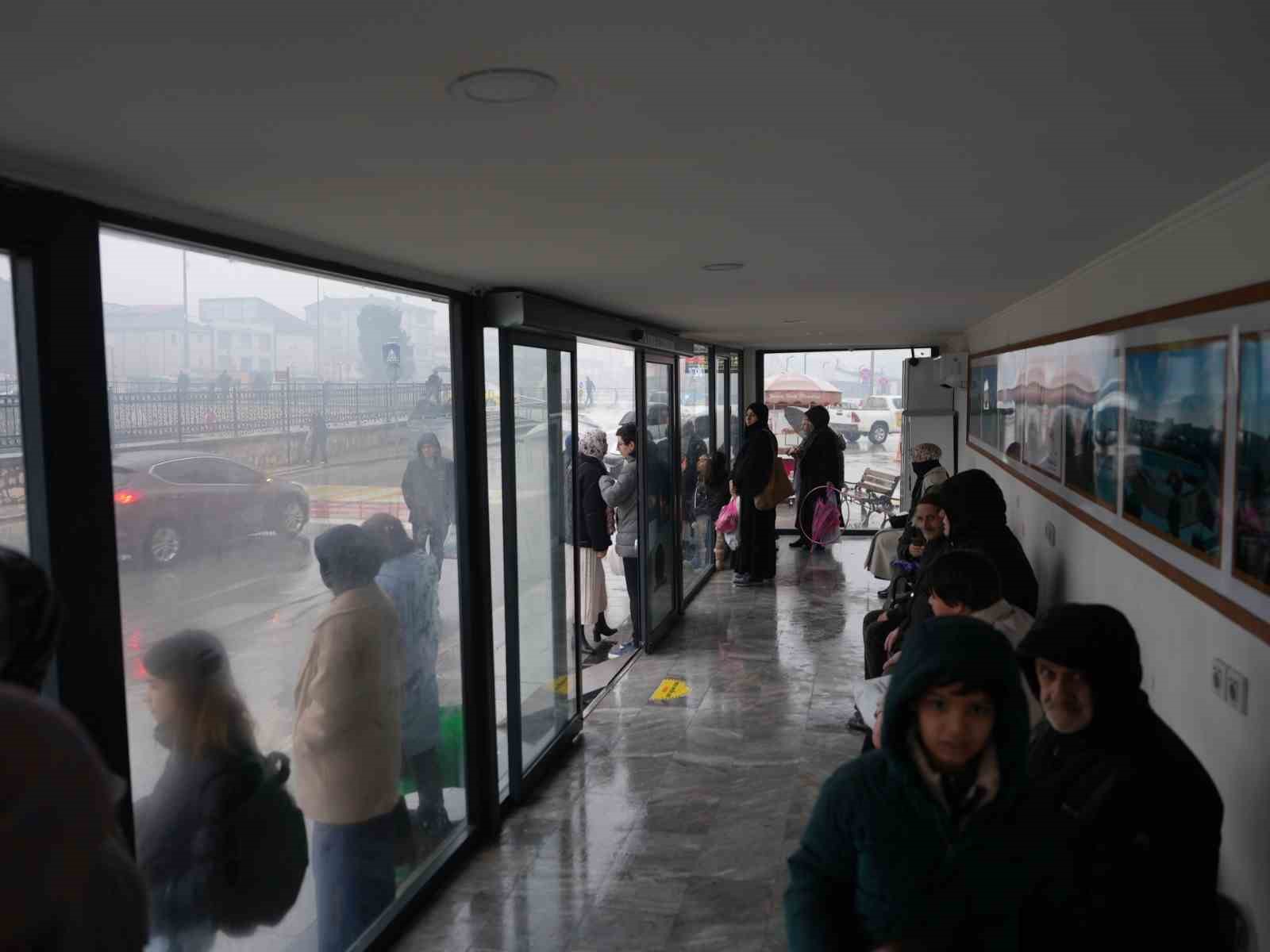 Kışın yağıştan ve soğuktan yazın sıcaktan koruyor