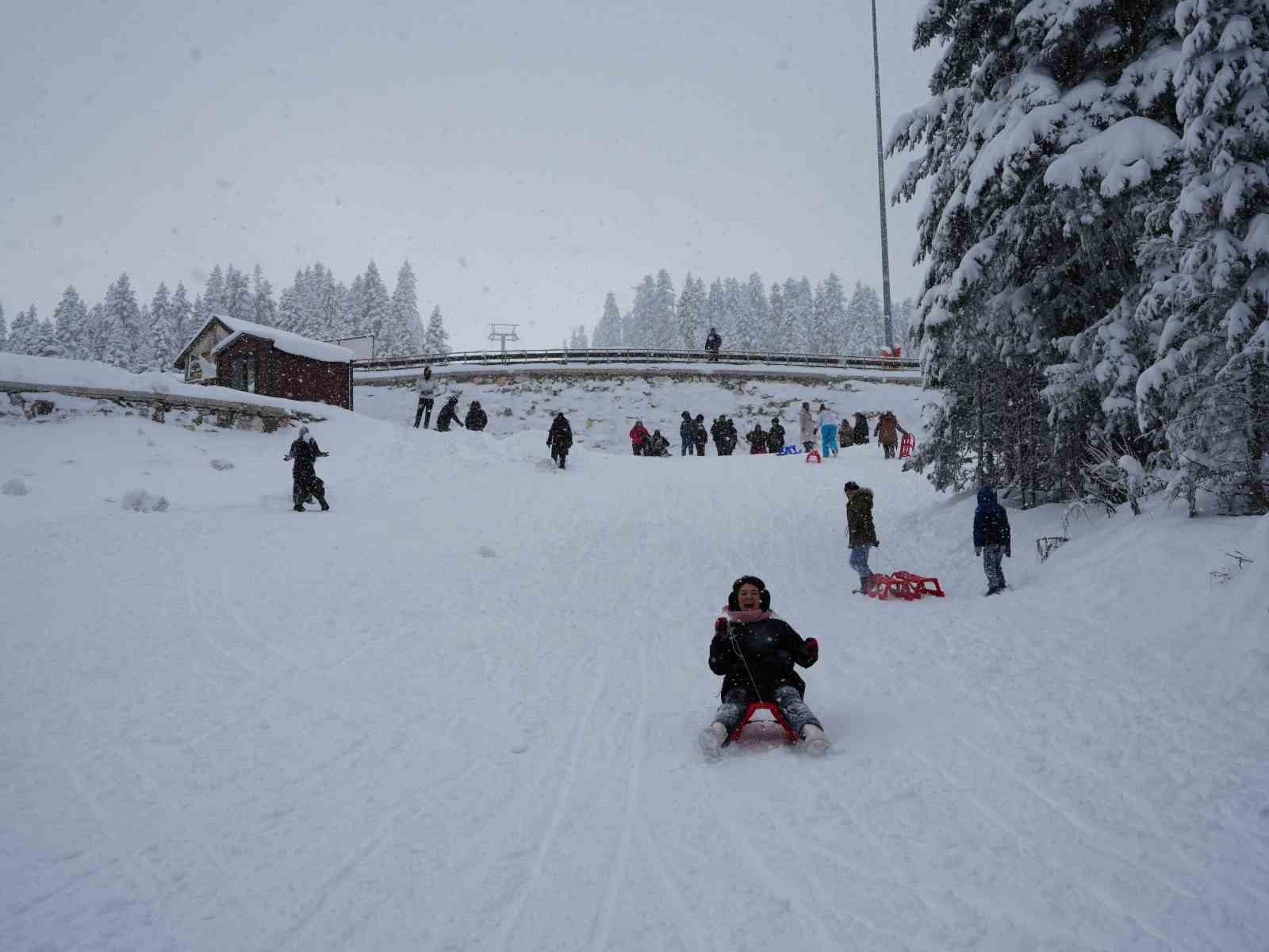 Ilgaz Dağı’nda yarıyıl tatili coşkusu