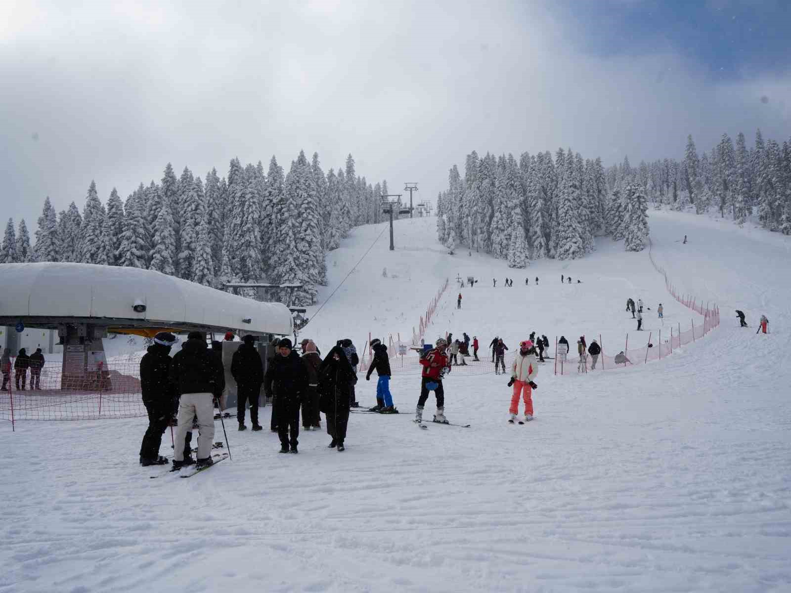 Ilgaz Dağı’nda yarıyıl tatili coşkusu