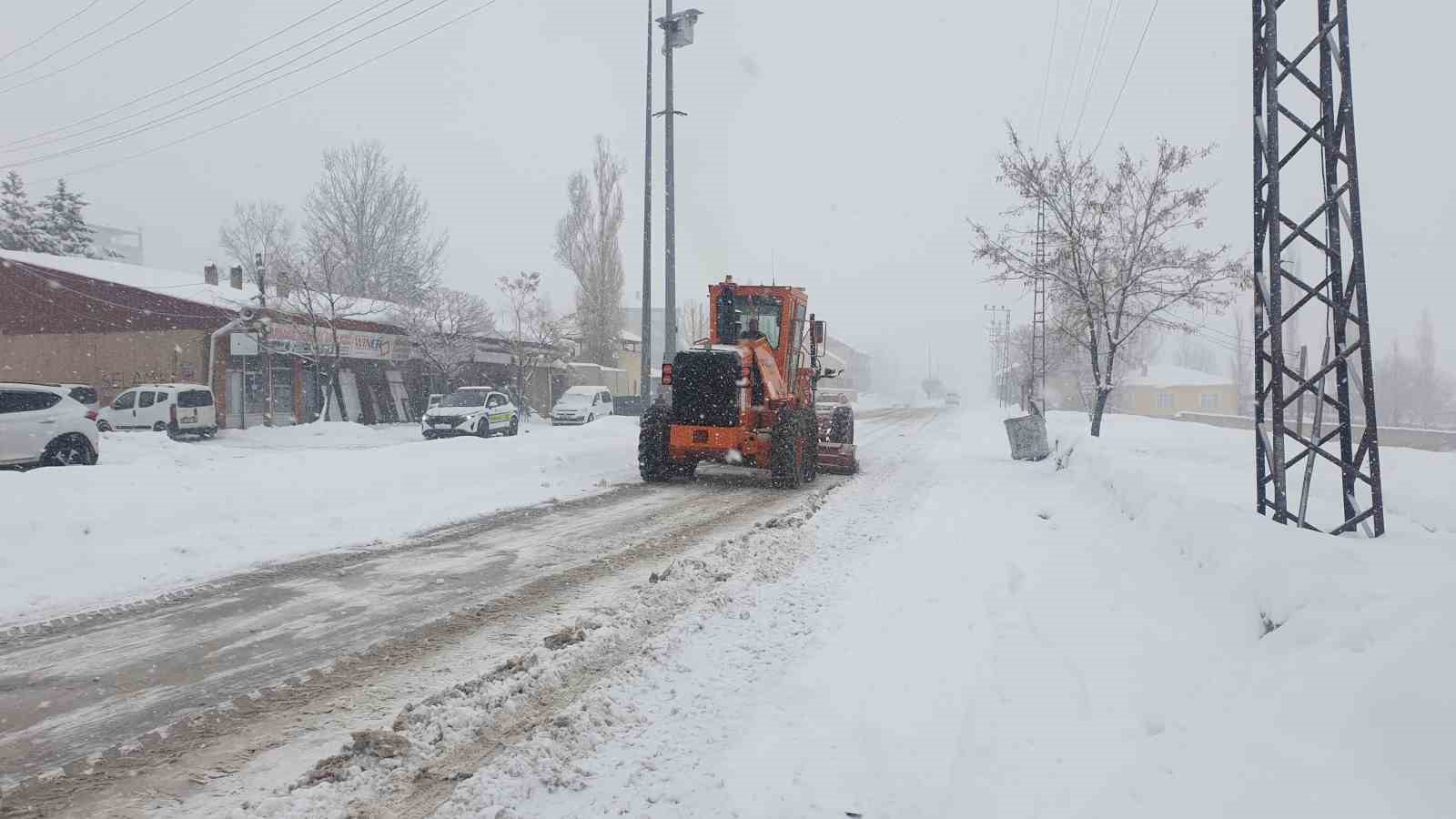 Başkale’de taşımalı eğitime 1 gün ara verildi