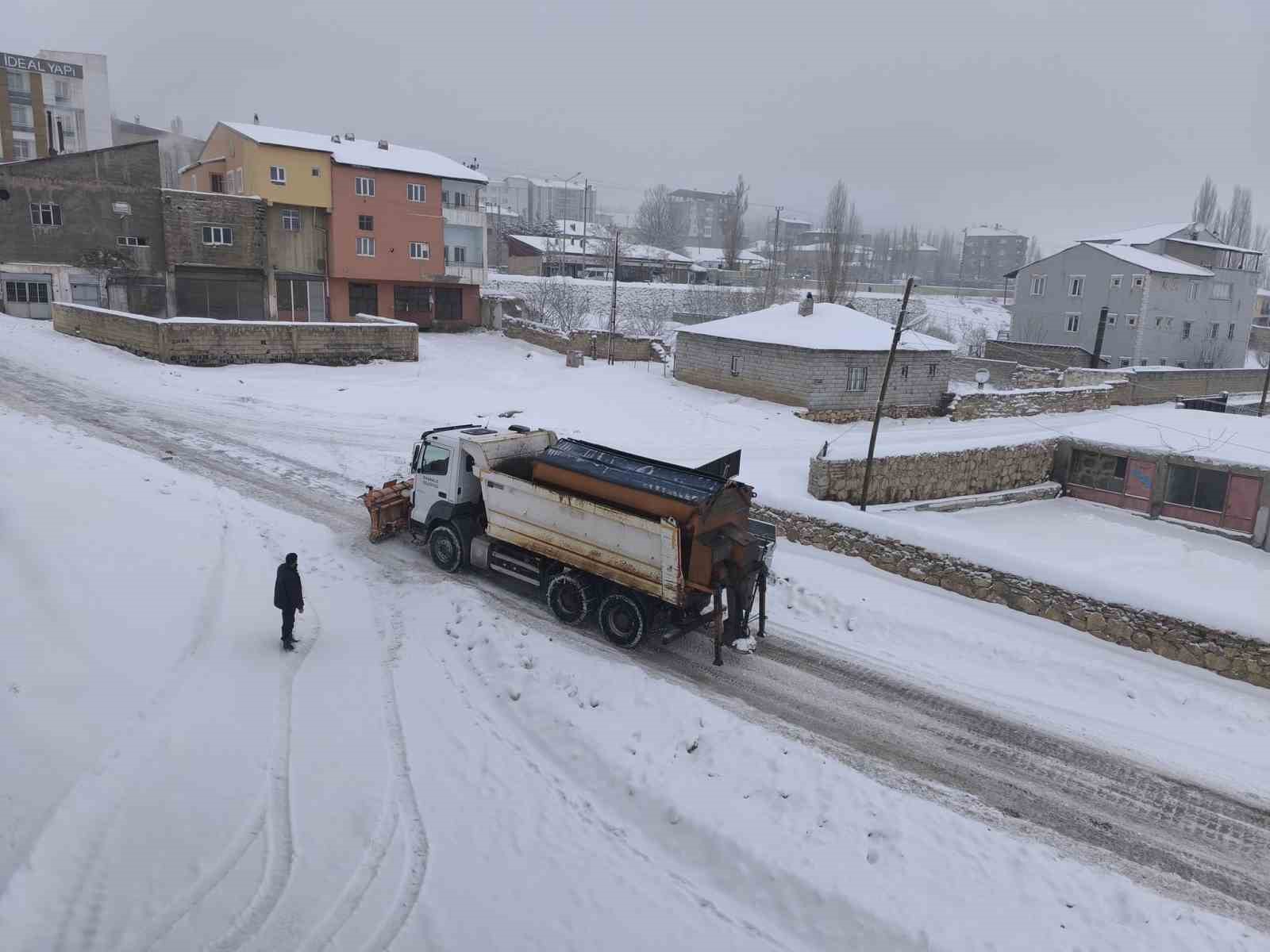 Başkale’de taşımalı eğitime 1 gün ara verildi