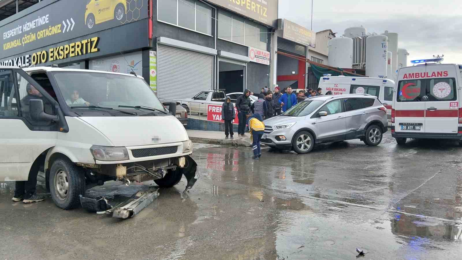 Bafra’da trafik kazası: 3 yaralı
