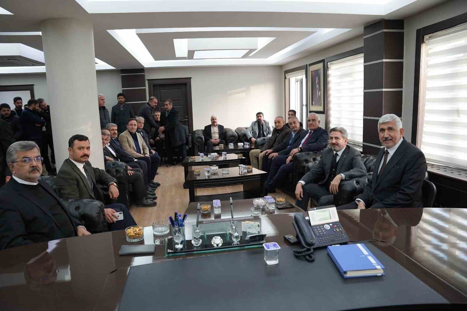 Bakan Yardımcısı Aydın, Belediye Başkanı Hallaç ile bir araya geldi