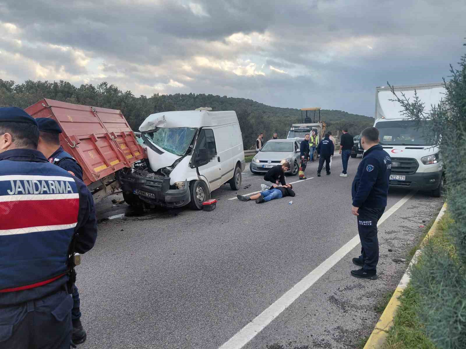 Balıkesir’de trafik kazası: 4 yaralı