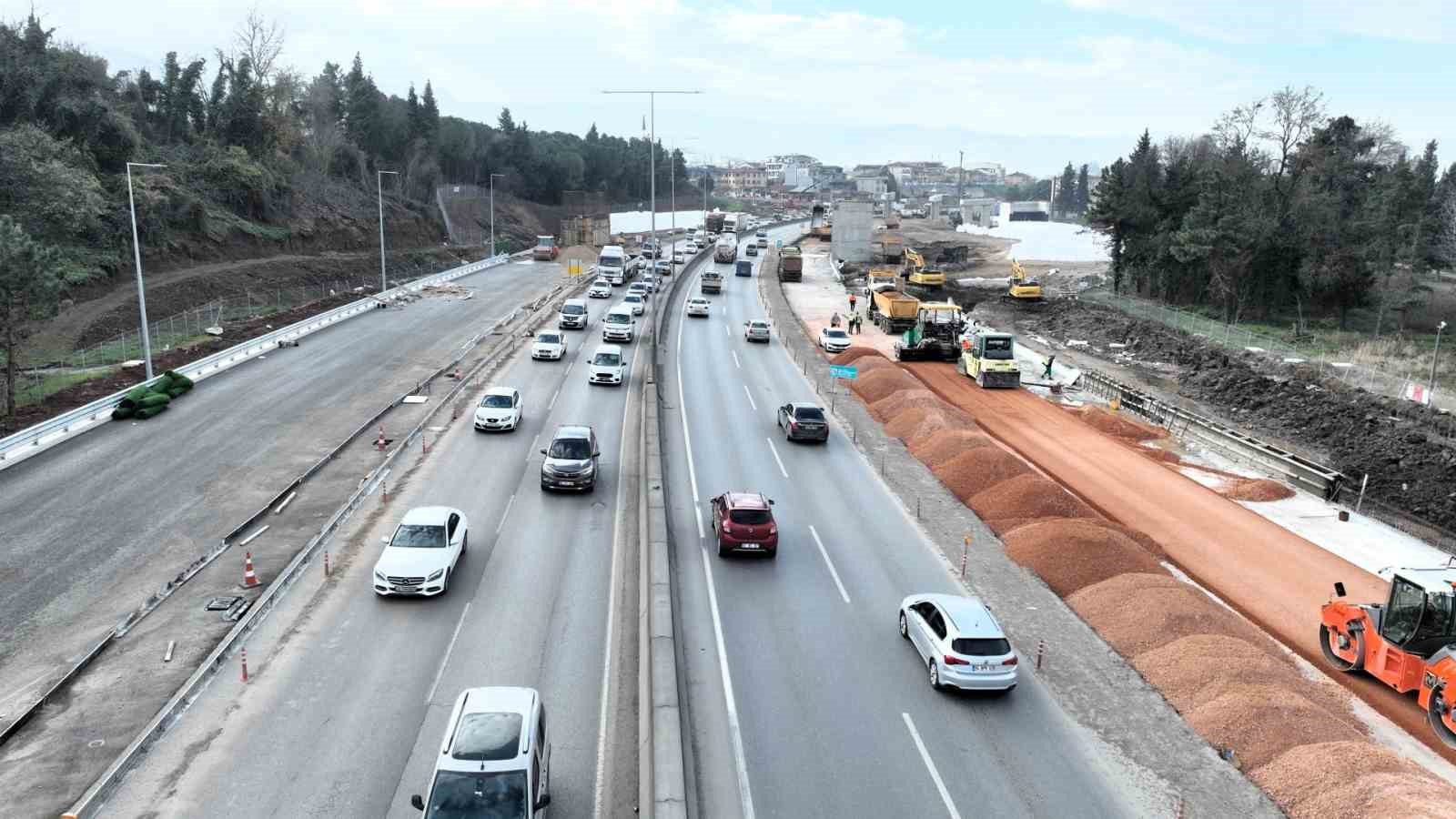 Başiskele Koridor Projesi’nin ilk bağlantı yolu trafiğe açıldı