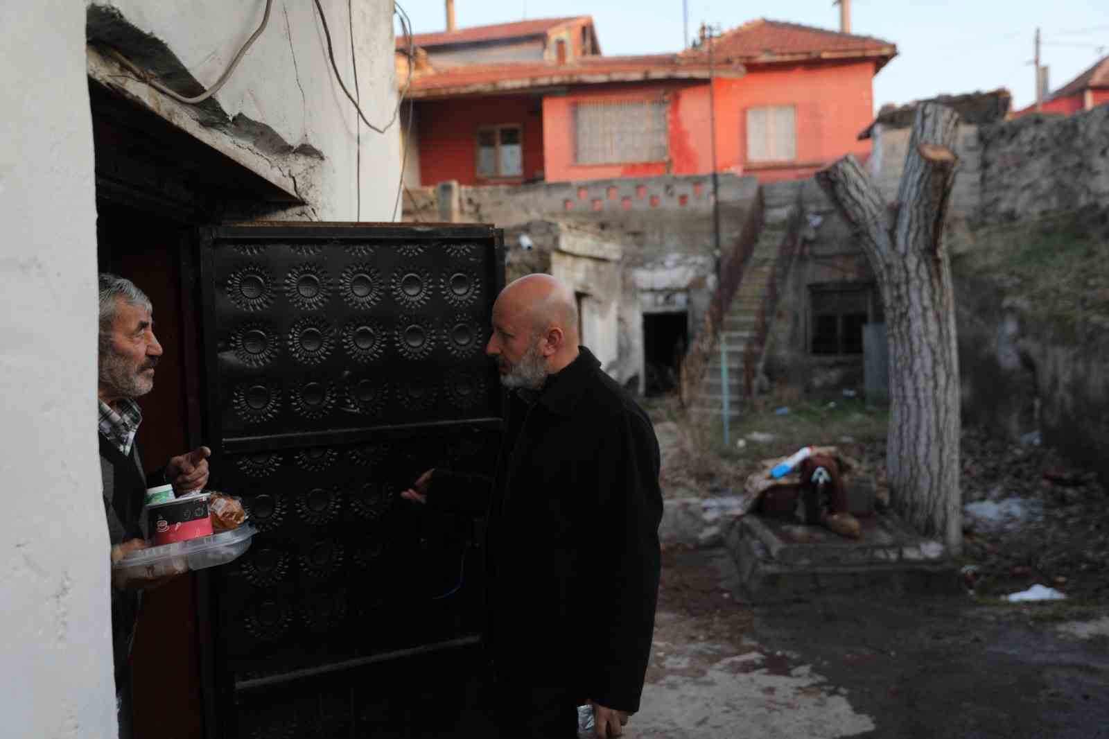 Başkan Çolakbayrakdar: “Büyüklerimizin hayır duası, bizim en büyük gücümüzdür”