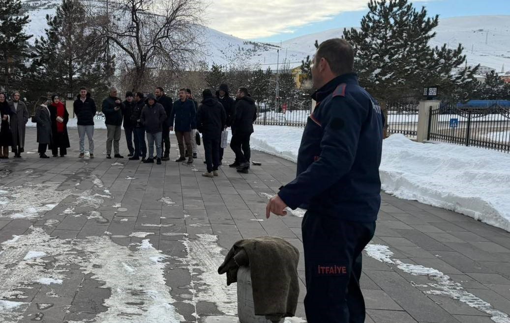 Bayburt’ta yangın eğitimleri sürüyor