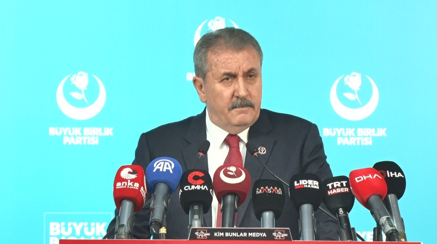 BBP Genel Başkanı Destici: “Venezuela’daki operasyonun tek nedeni çökme sinyalleri veren ABD ekonomisine nefes aldırmak”