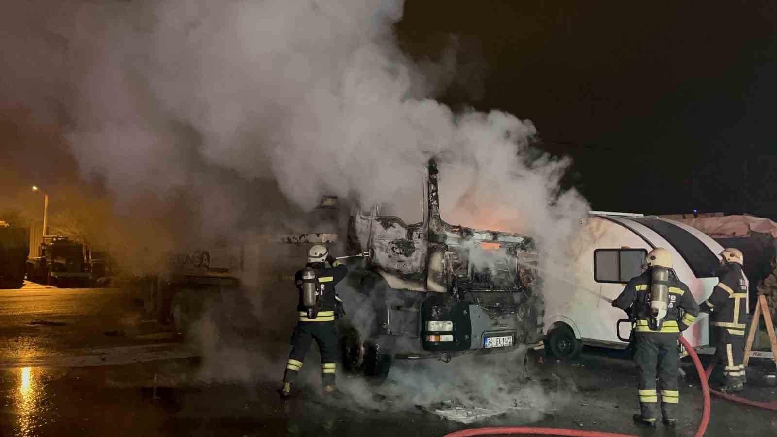 Tekirdağ’da beton pompası alev topuna döndü