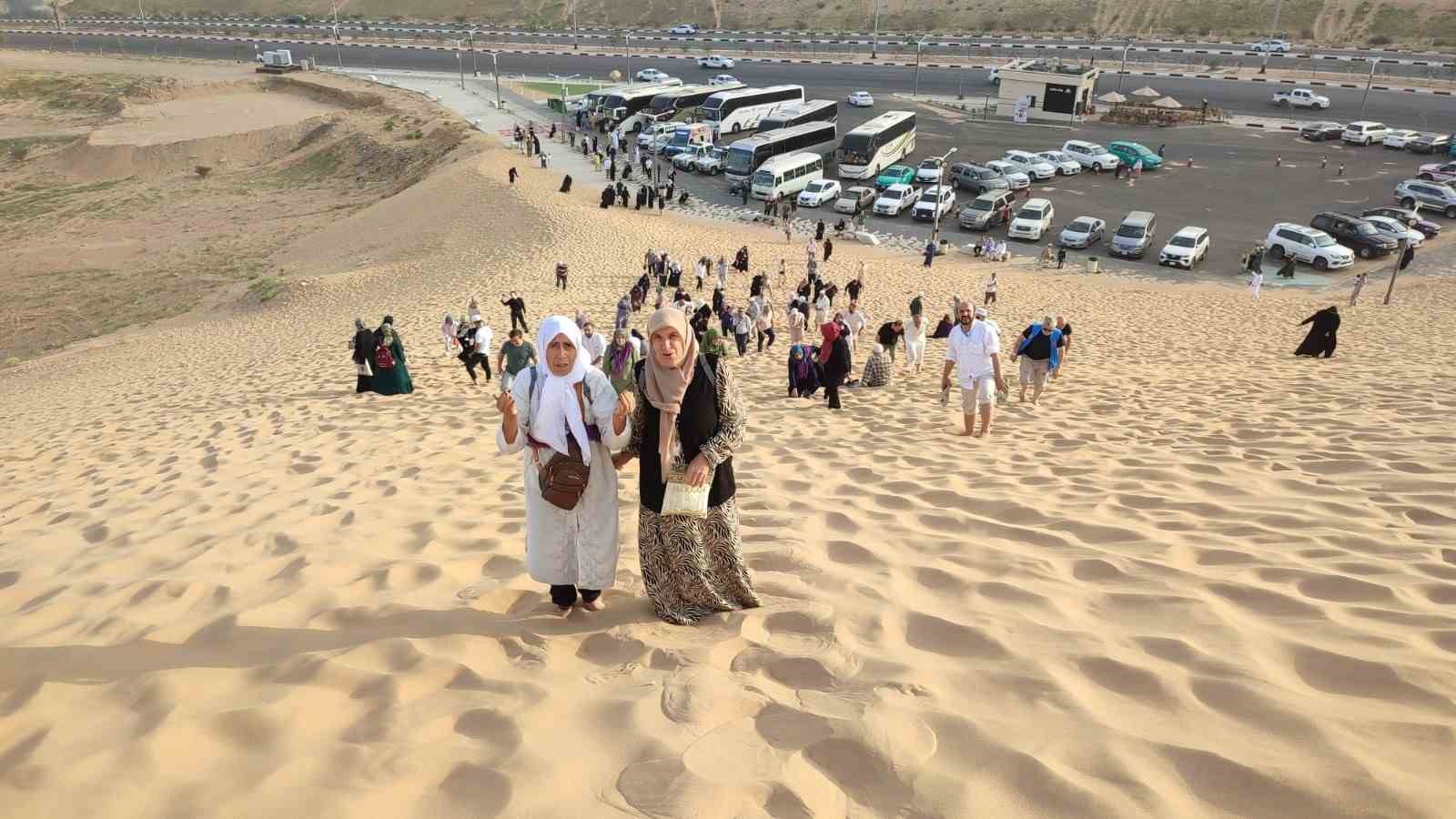 Denizlili Umreciler Bedir Şehitlerini ve Melekler Tepesini ziyaret etti