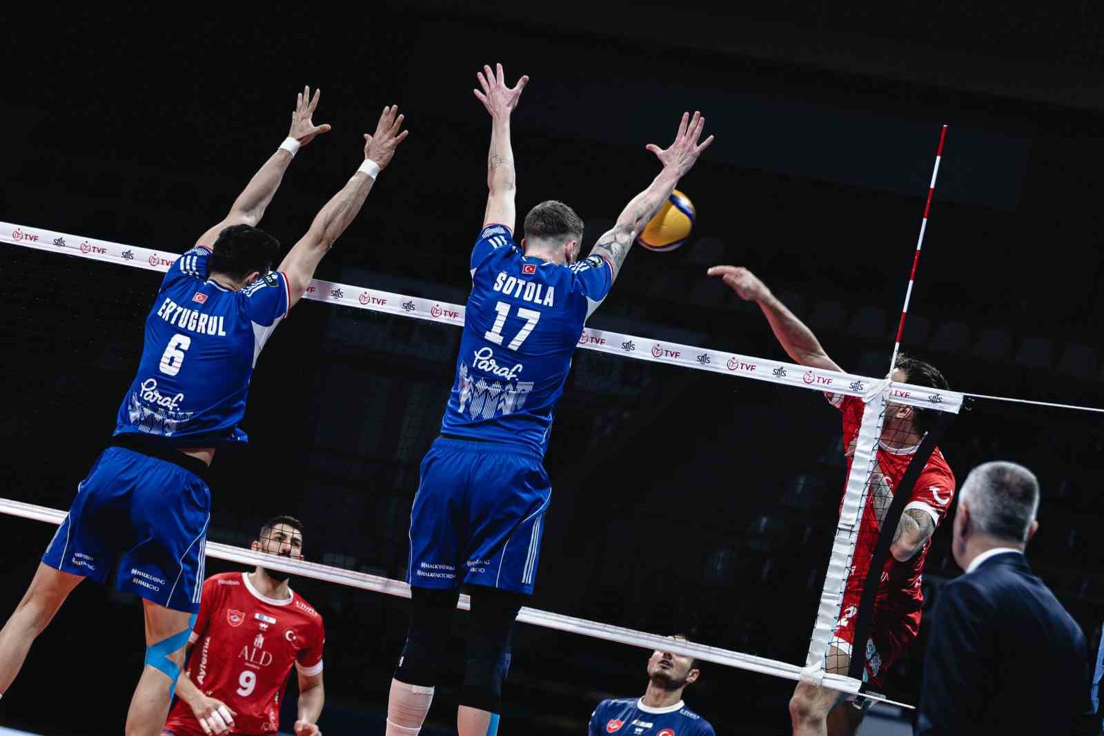 Efeler Ligi: Halkbank: 3 - Alanya Belediyespor: 1