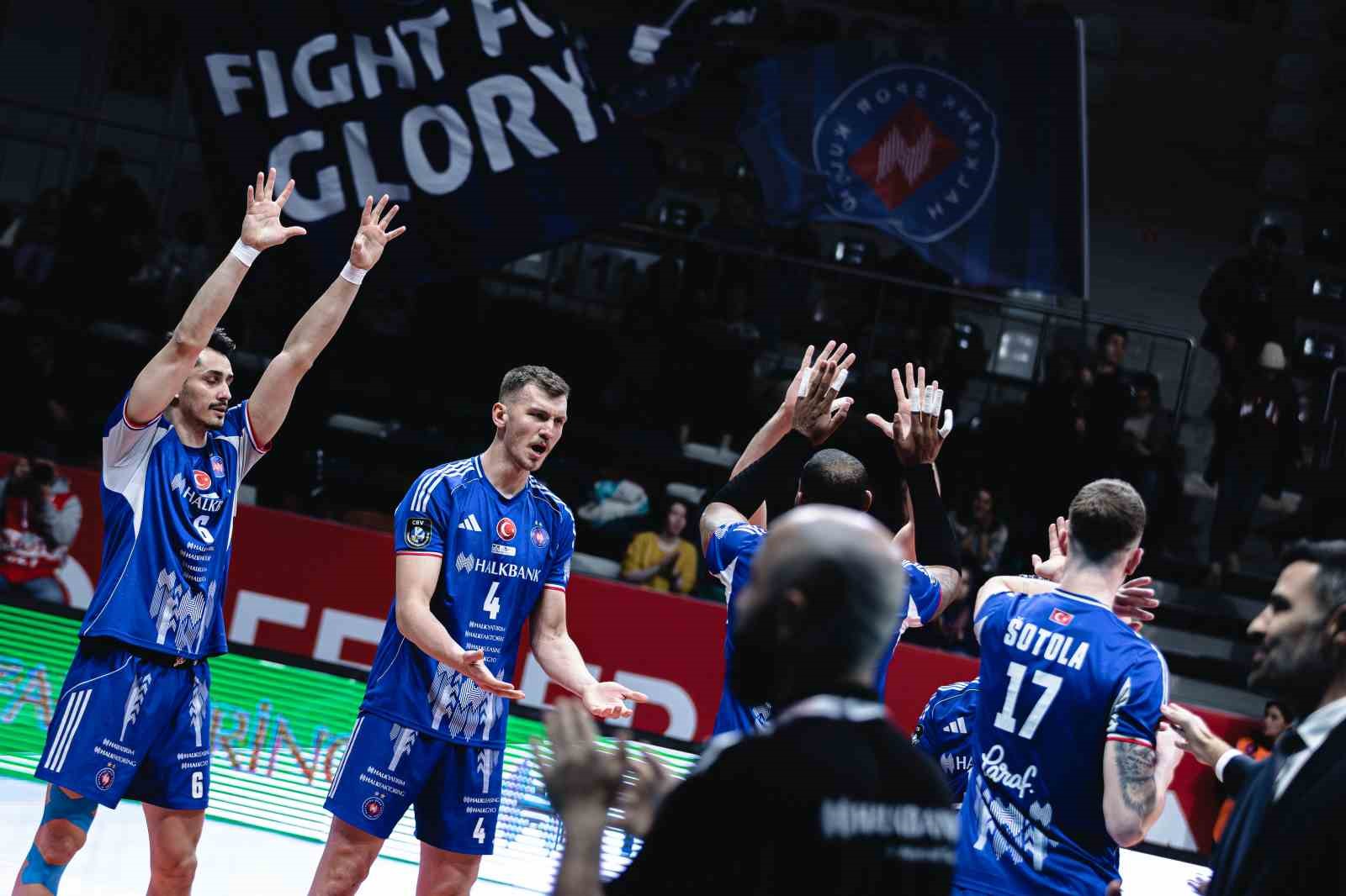 Efeler Ligi: Halkbank: 3 - Alanya Belediyespor: 1