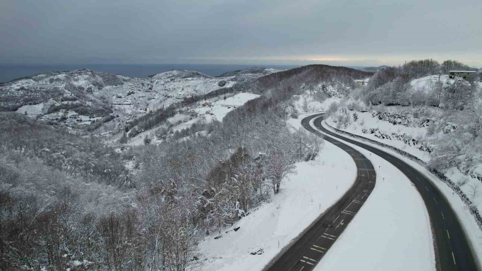 Zonguldak’ta beyaz güzellik havadan görüntülendi