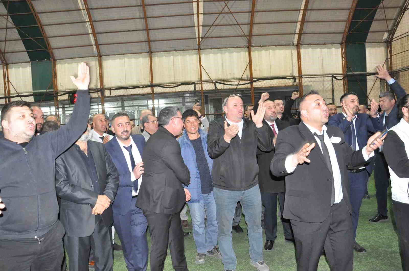 Salihli Madeni Eşya Sanatkarları Esnaf Odası Genel Kurulunda Yüksel Hisar güven tazeledi