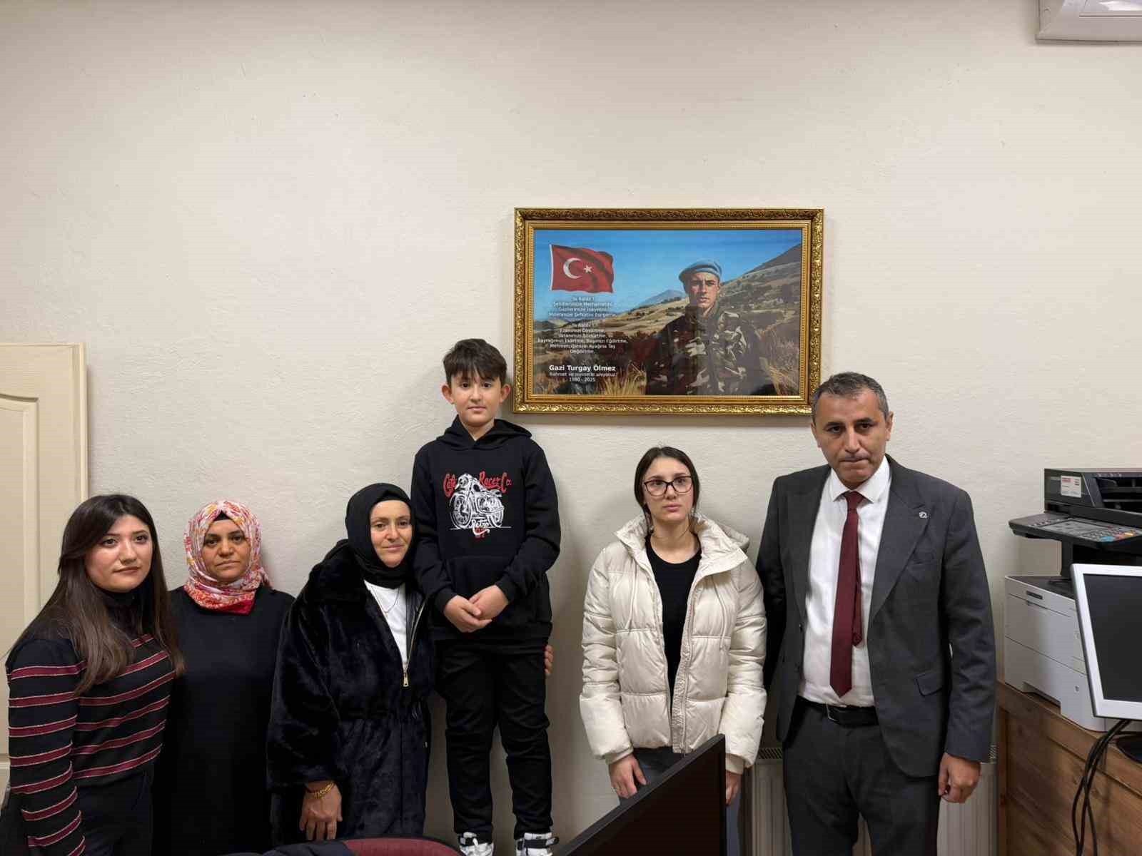 Pankreas kanserinden hayatını kaybeden gazinin anısı adliye duvarında yaşatılacak