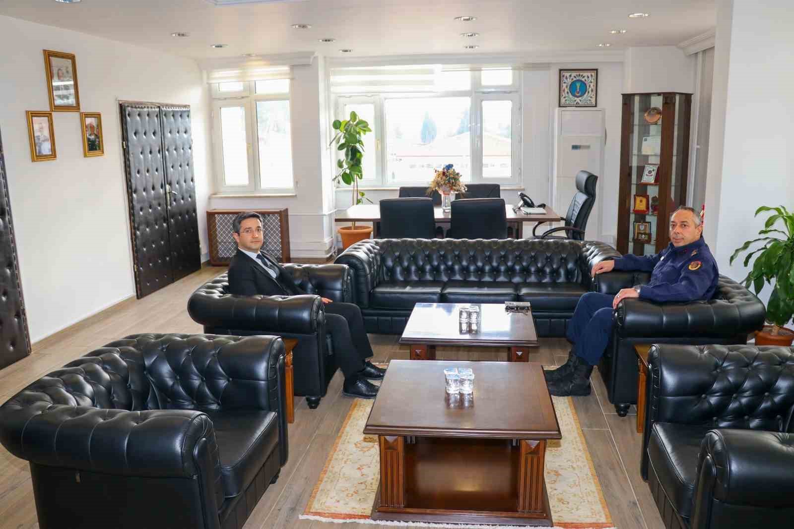 Bilecik’te kurum müdürlerinden Jandarma Komutanı Vanlı’ya ziyaret