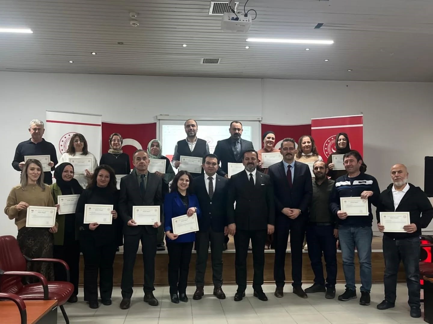 Bilecik’te ‘Modüler Aile Eğitim’ programı sertifika töreni