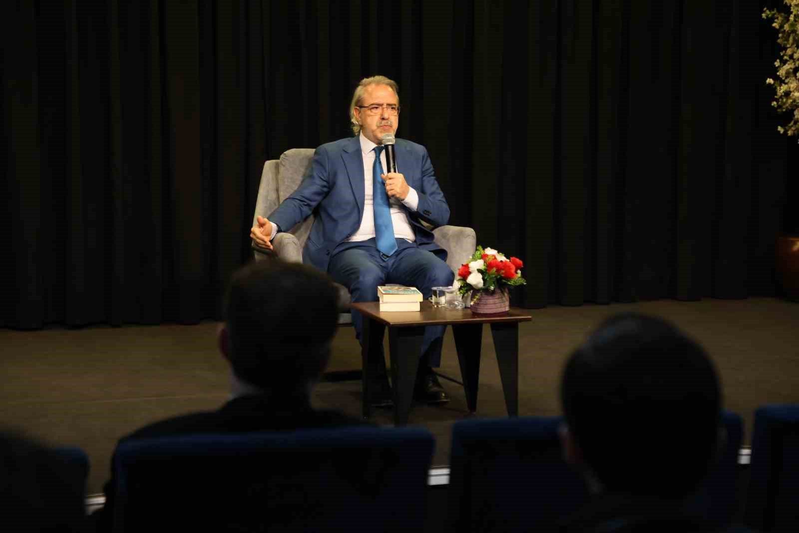 “Bir Düşüncenin İzinde: Cemil Meriç Sergisi” açıldı