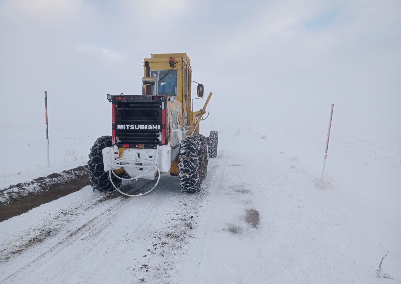 Büyükşehirden kar mesaisi: 6 saatte 285 mahalle yolu daha ulaşıma açıldı