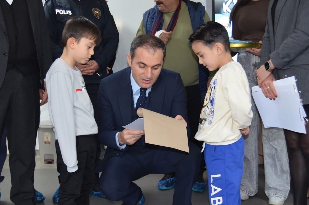 Bayındır’da 6 bin 194 öğrencinin yarıyıl tatili sevinci