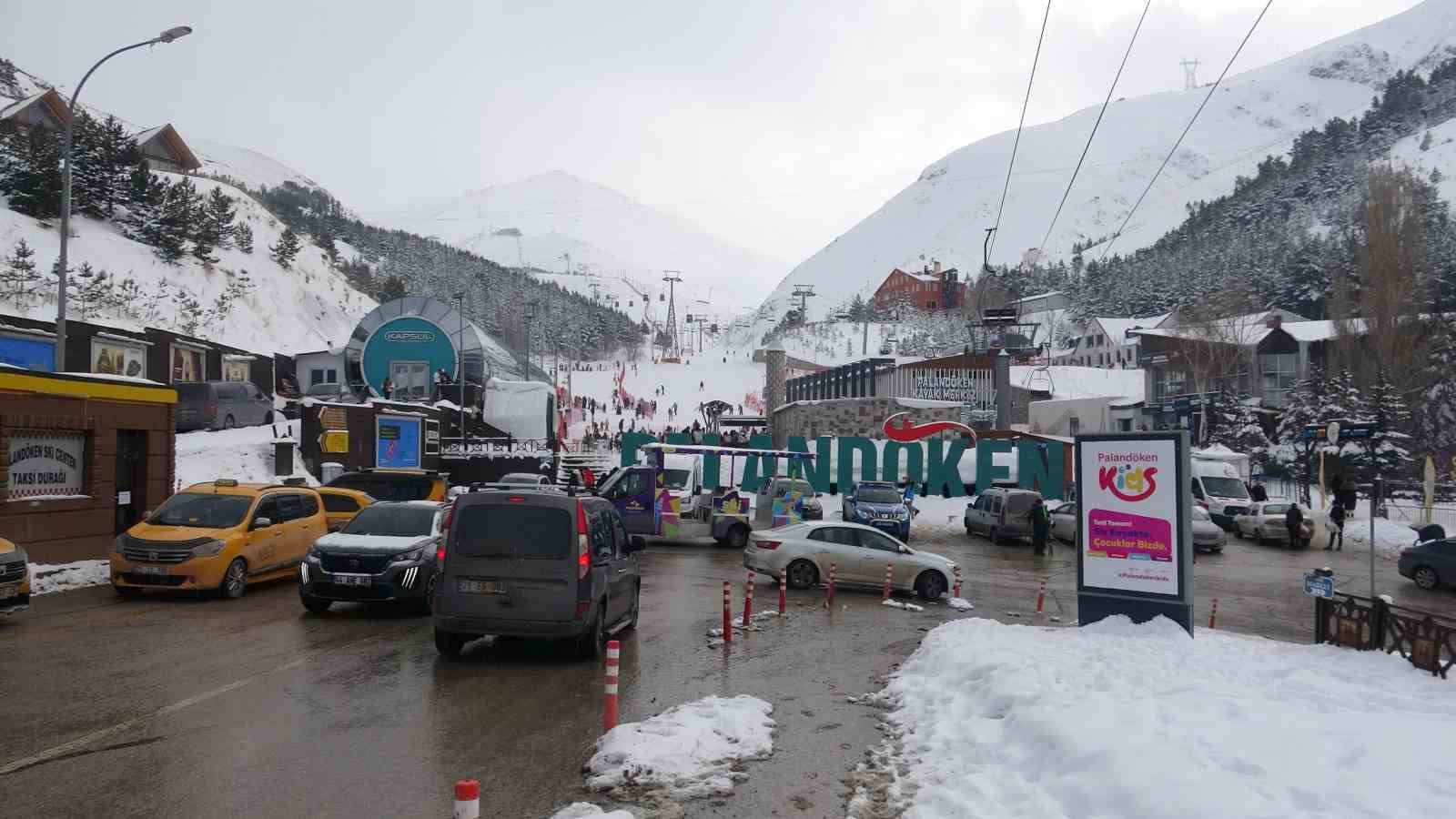Palandöken’de sömestir tatili yoğunluğu