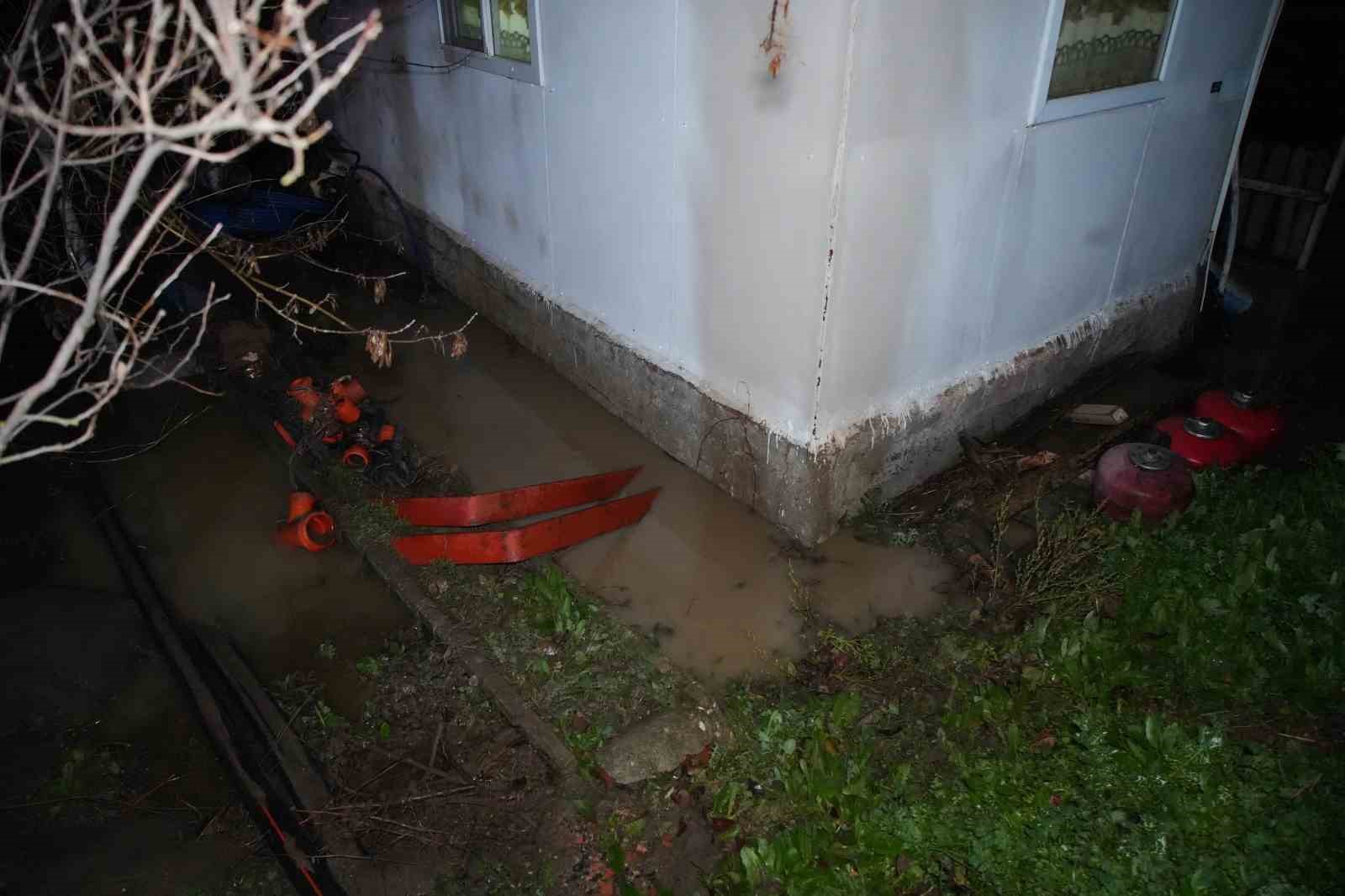 Edirne’de sağanak yağış, su baskınlarına yol açtı