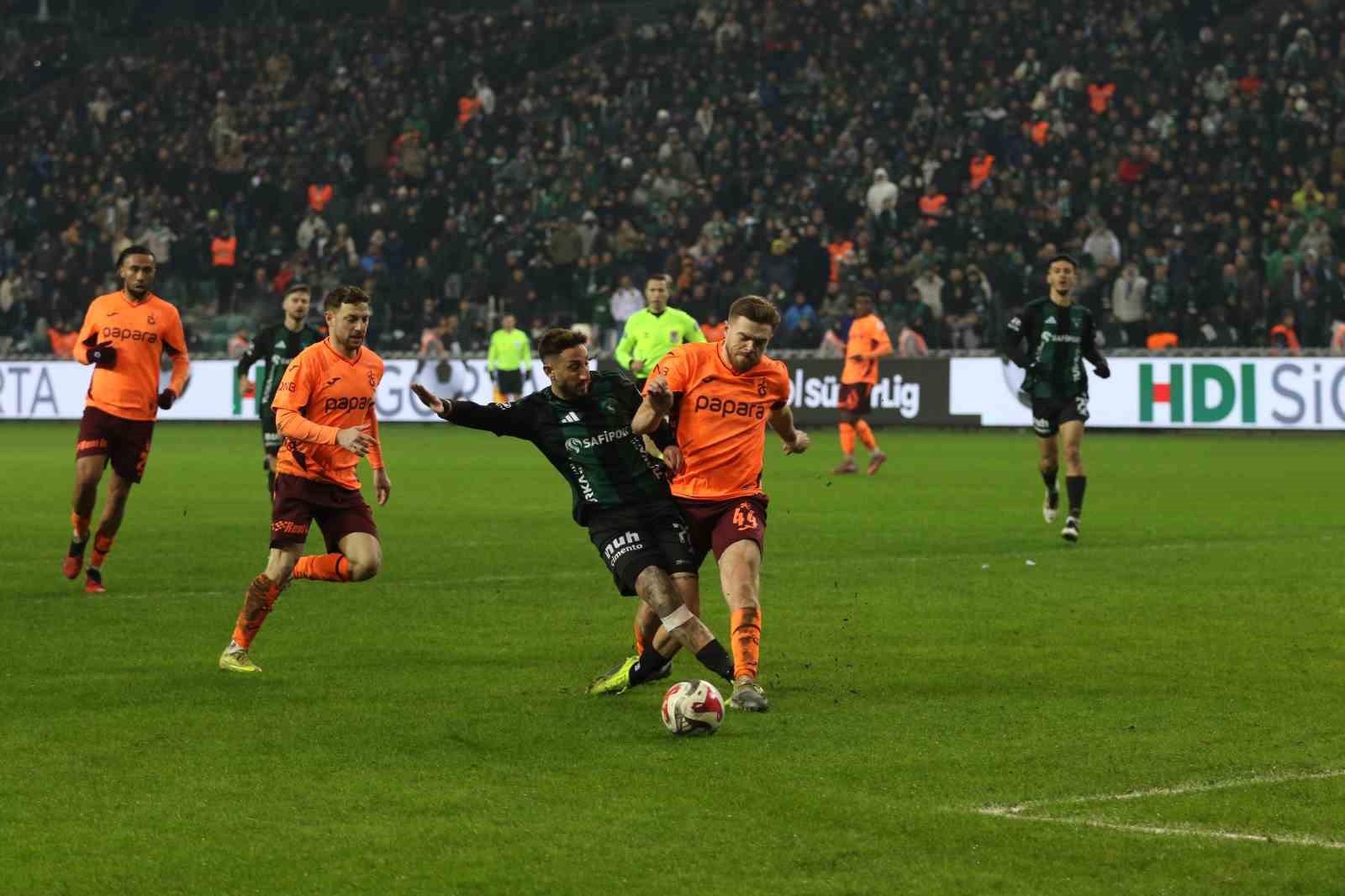 Trendyol Süper Lig: Kocaelispor: 1 - Trabzonspor: 2 (Maç sonucu)