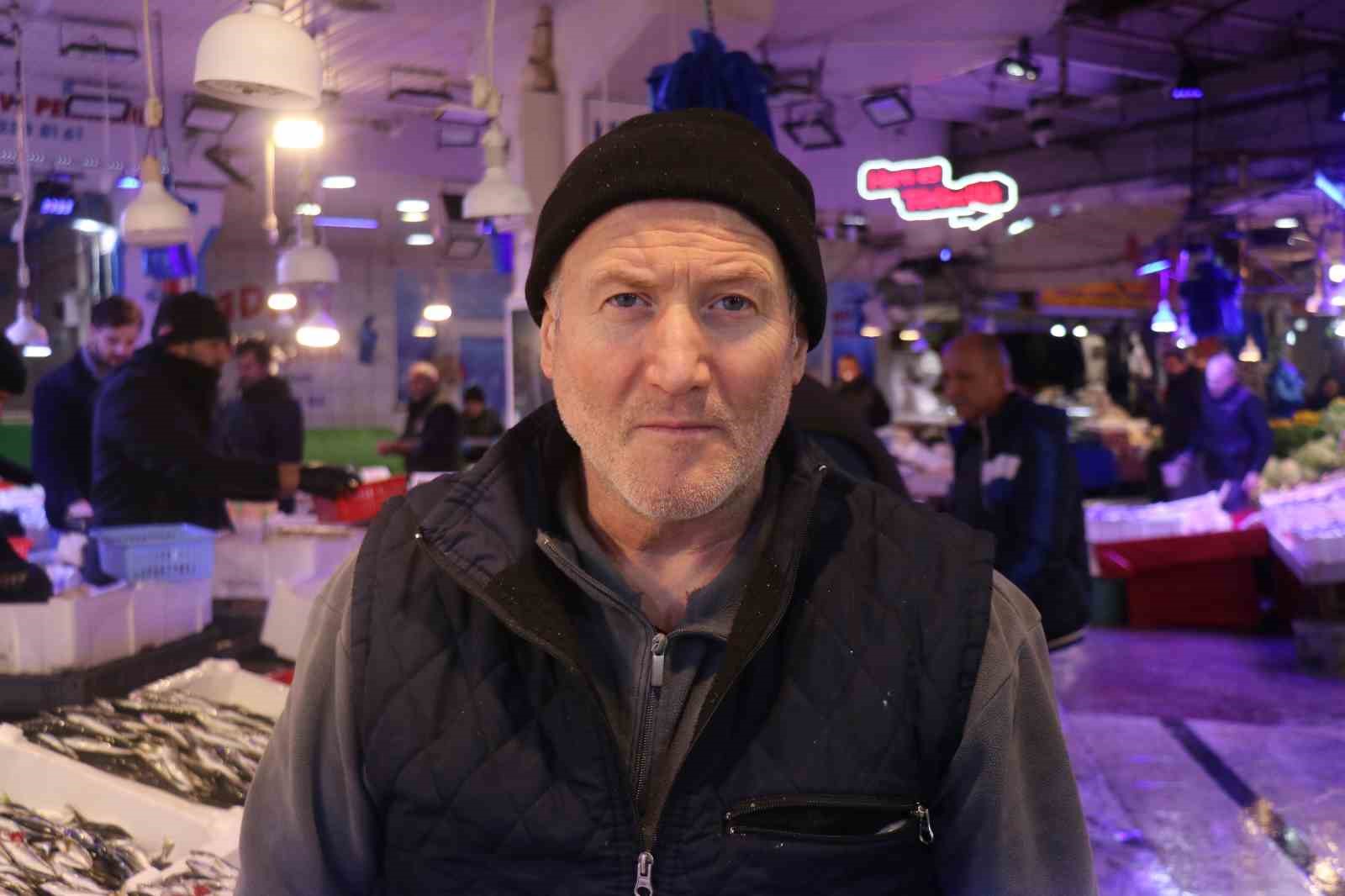 Tezgahlar istavritle doldu: Fiyatlar dibi gördü