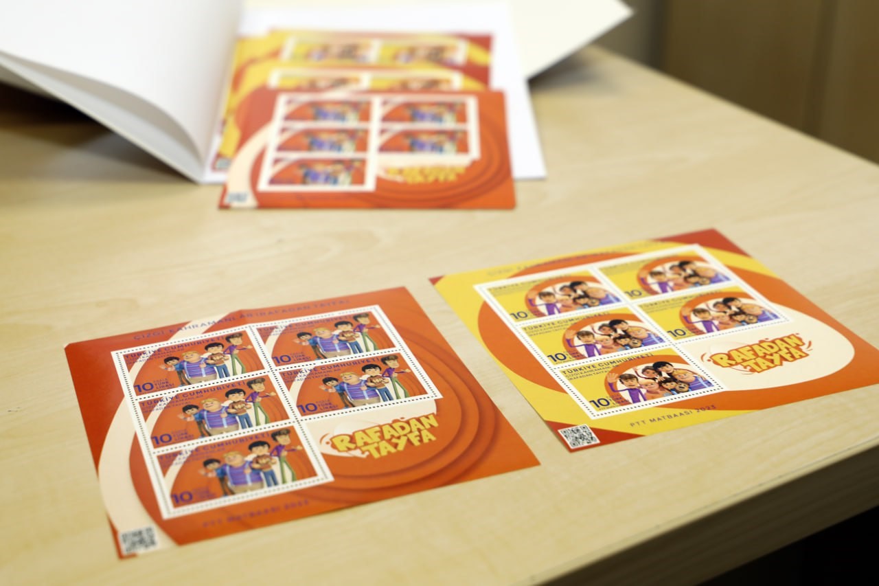 Minik ellerden büyük mutluluk: Anaokulu öğrencileri ilk mektuplarını PTT’ye teslim etti