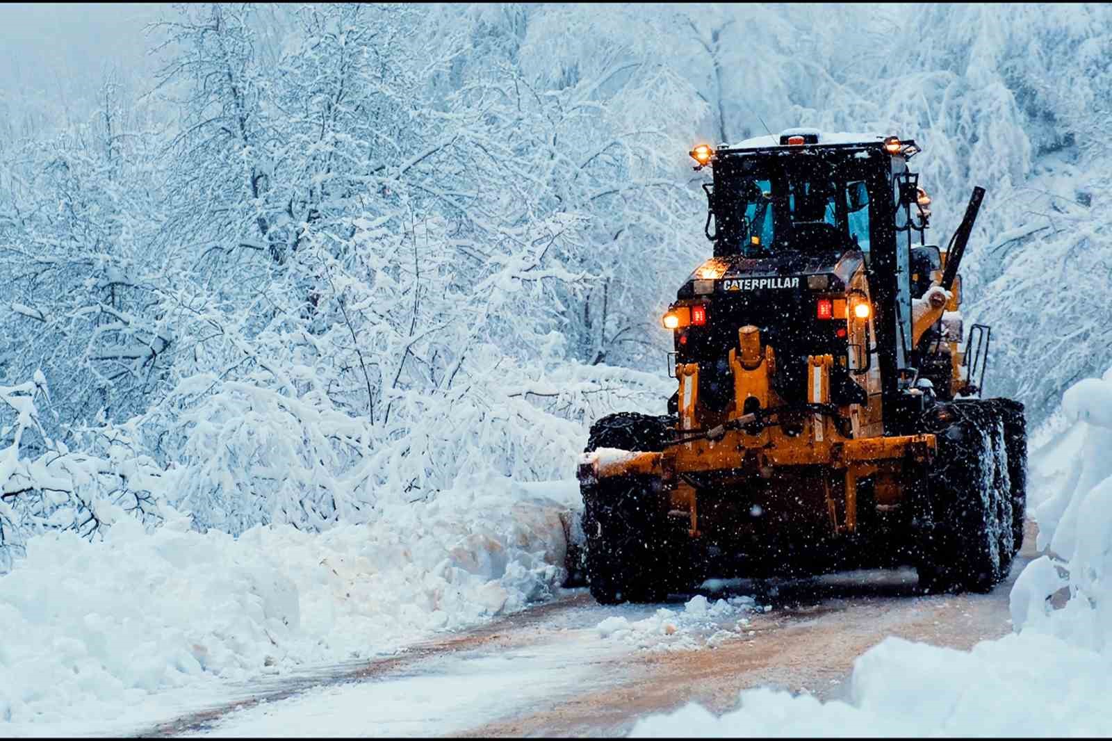 Kar sebebiyle kapanan 35 yolun 34’ü açıldı